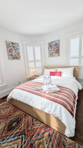 Cozy Room with Private Kitchen, Private Bathroom